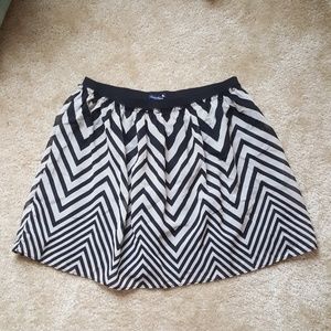American Eagle Chevron Skirt